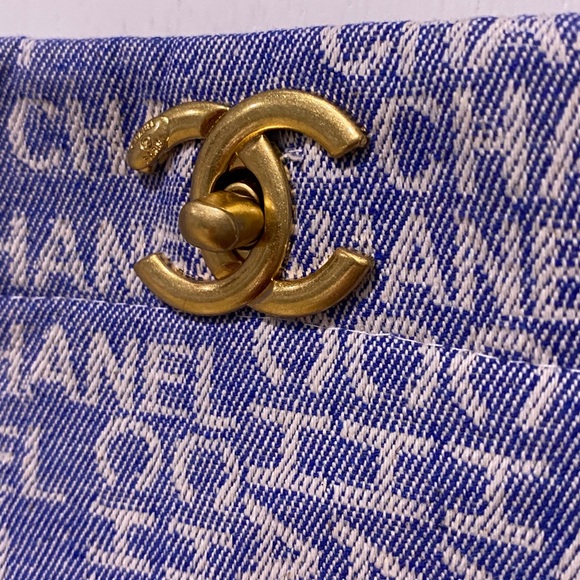 CHANEL Denim Blue Logo Turlock Tote - Picture 7 of 17